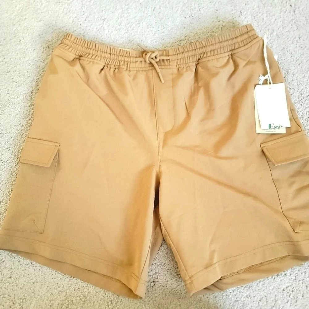 NWT Escape ESC Cargo Shorts M